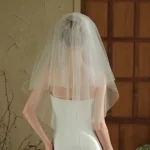 V378 짧은 흰색 두 레이어 부드러운 얇은 명주 그물 웨딩 베일 신부 수제 신부 머리 빗으로 머리 장식 베일이 될 수 있습니다 - 이미지 5