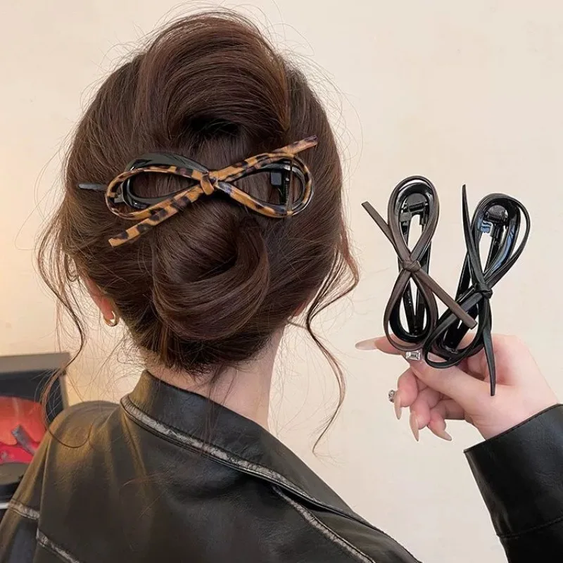 새로운 트위스트 헤어 클립 PU 보우 바레트 대형 헤어 클립 플라스틱 머리핀 스위트 데일리 모자를 쓰고 있죠 여성 헤어 액세서리