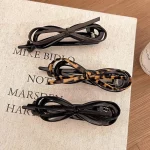 새로운 트위스트 헤어 클립 PU 보우 바레트 대형 헤어 클립 플라스틱 머리핀 스위트 데일리 모자를 쓰고 있죠 여성 헤어 액세서리 - 이미지 2