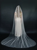 YouLaPan 부드러운 얇은 명주 그물 싱글 레이어 신부 결혼식, 간단한 베일 컷, 가장자리 벨로 드 노비아 라르고 만틸라, 맞춤형 웨딩 베일, V30 - 이미지 5