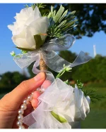 2025 트렌디한 신부 들러리 웨딩 부토니에 & 허리 코사지 | 흰색 실크 꽃 장식, 결혼식 파티를 위한 가짜 꽃 액세서리 - 이미지 2