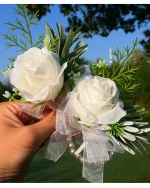 2025 트렌디한 신부 들러리 웨딩 부토니에 & 허리 코사지 | 흰색 실크 꽃 장식, 결혼식 파티를 위한 가짜 꽃 액세서리